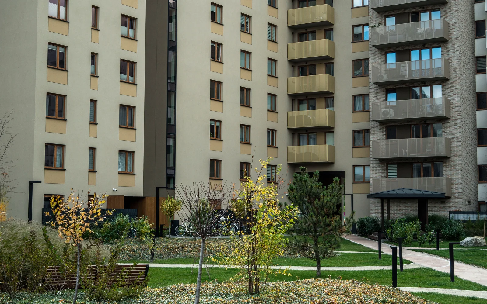 Lakópark zöld belső udvarral, Budapest